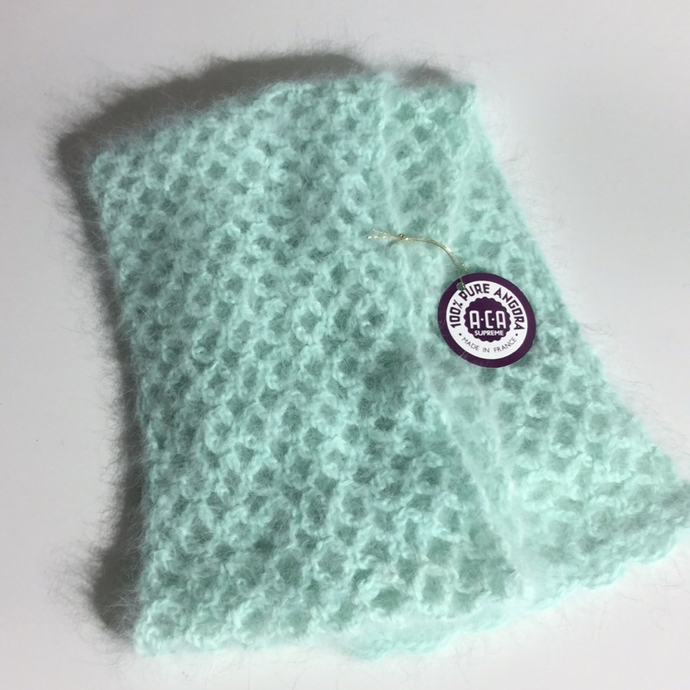 NWT mint green 100% angora scarf